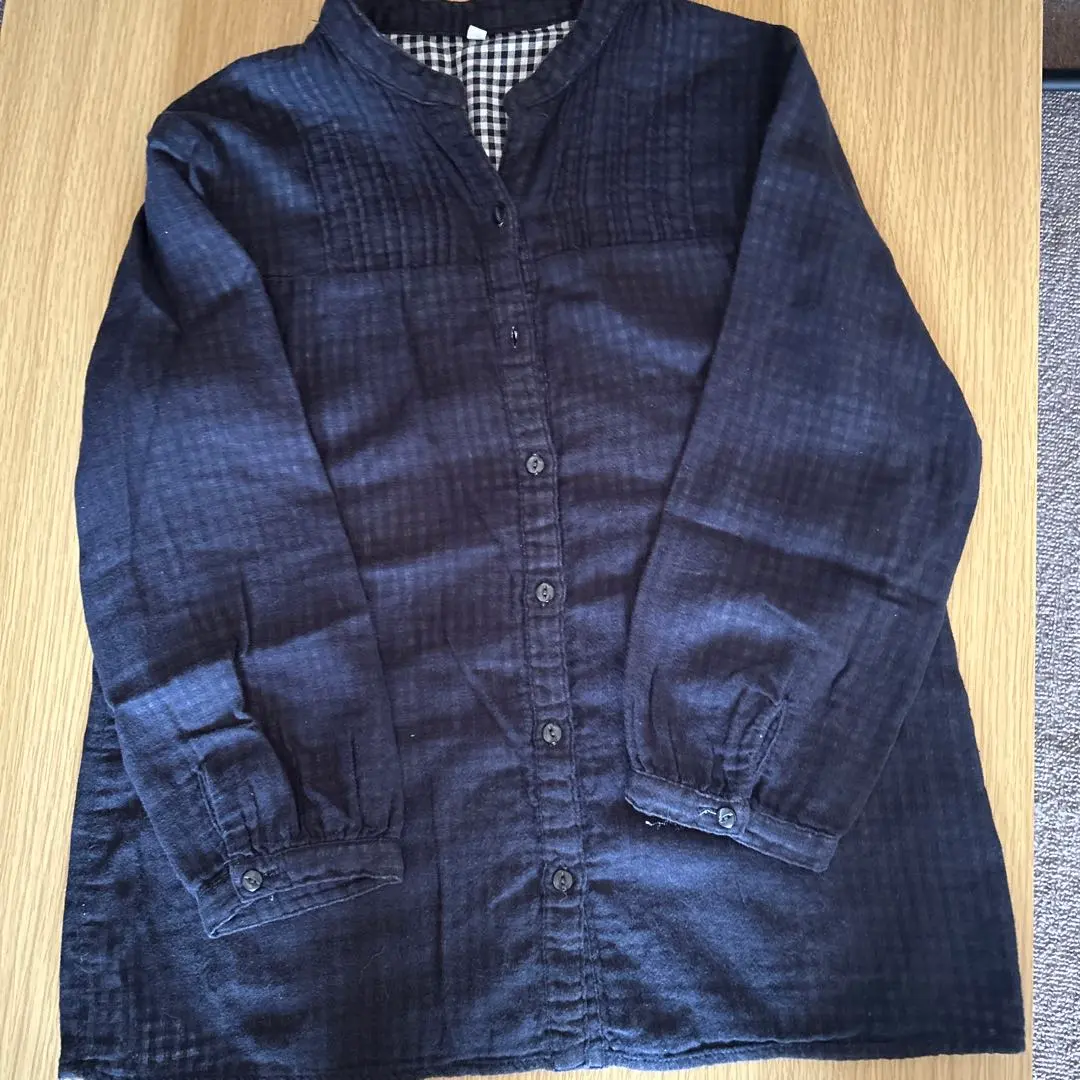 Thumbnail of Navy linen shirt