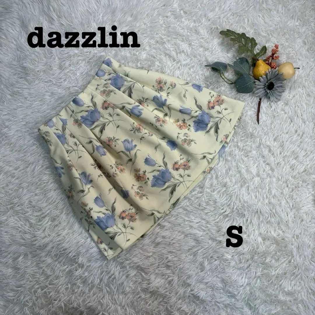Thumbnail of Good condition ❤️ dazzlin / Mini skirt floral pattern / Pale yellow & ivory size S with pockets