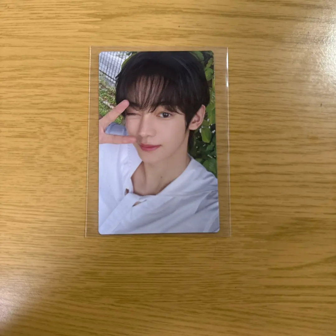 Thumbnail of TWS Hanjin trading card. Nice to meet you.