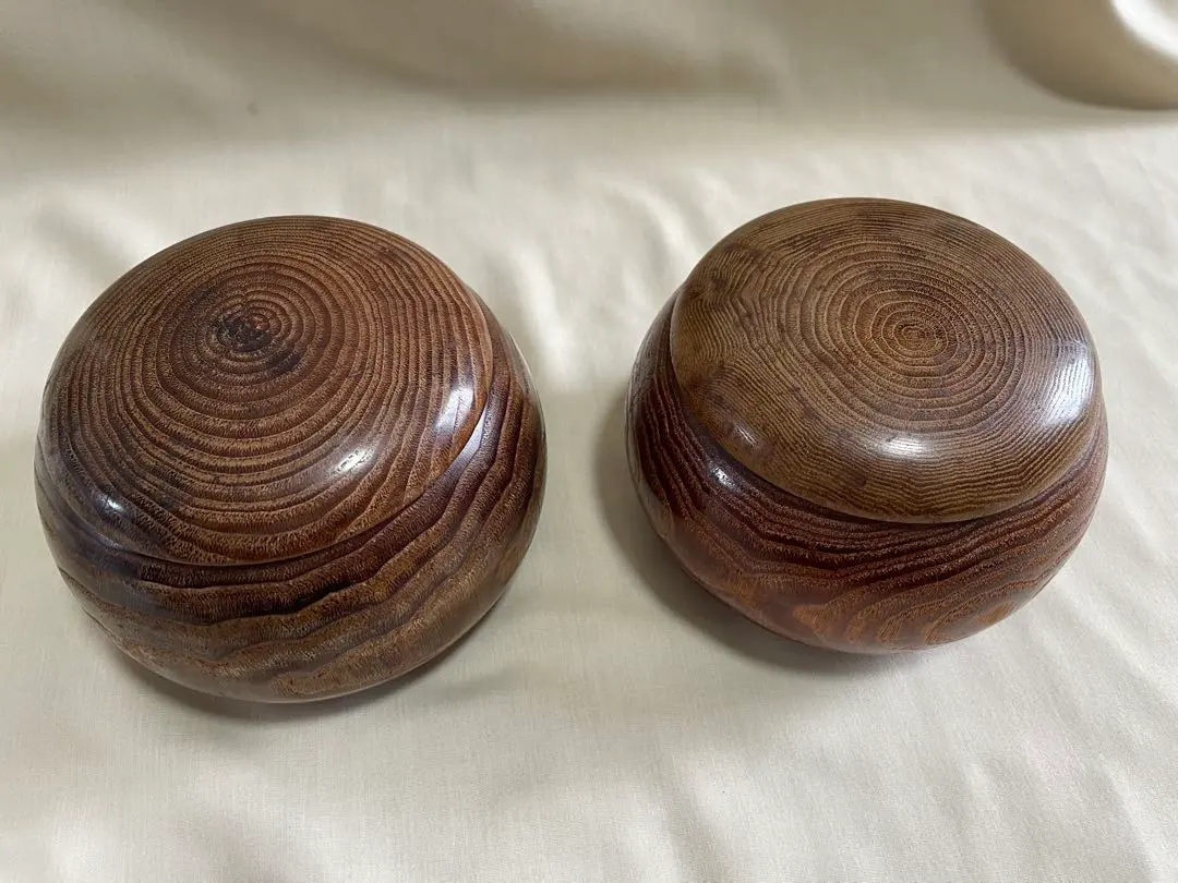 Thumbnail of Go board and Go stones set