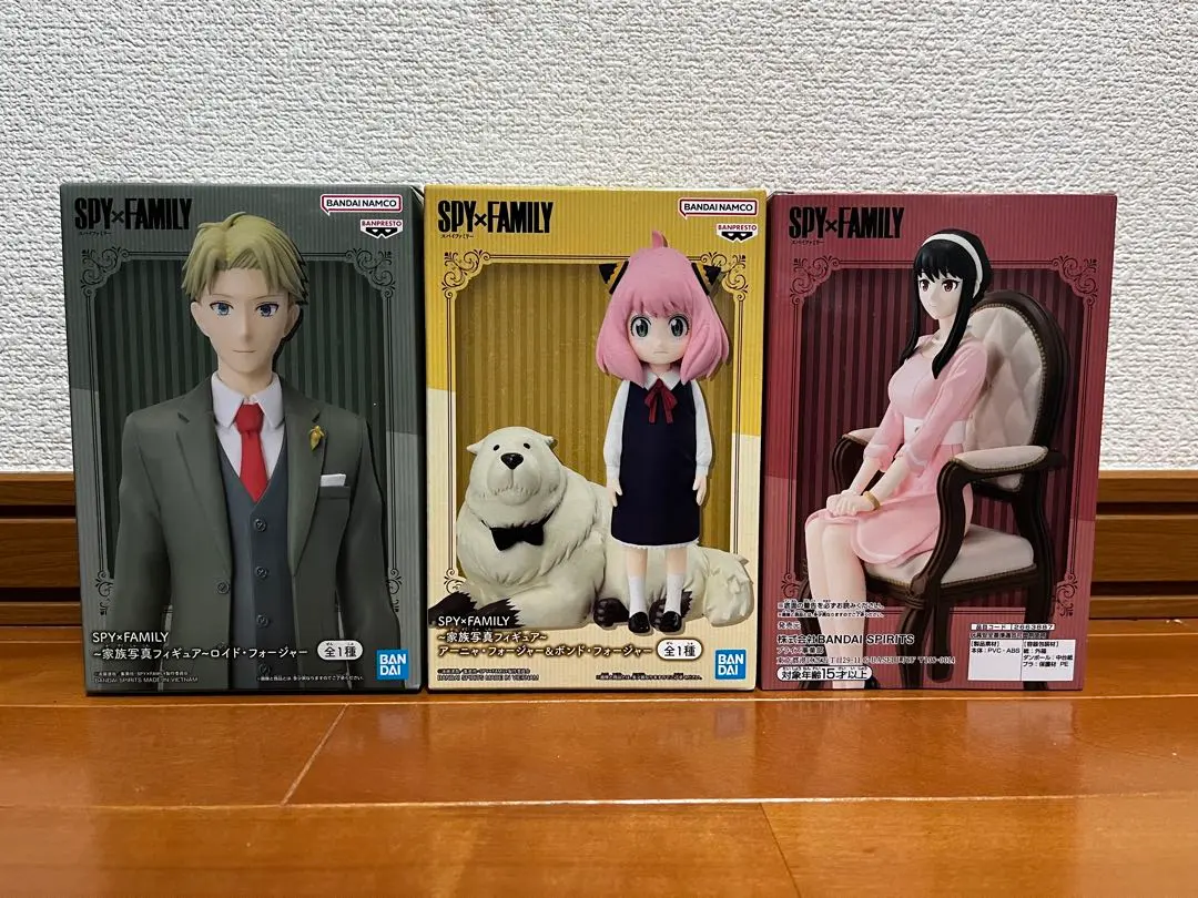 SPY×FAMILY スパイファミリー　家族写真フィギュア　ロイド・フォージャー SPY×FAMILY』のフィギュアを3アイテム集めてフォージャー家の
