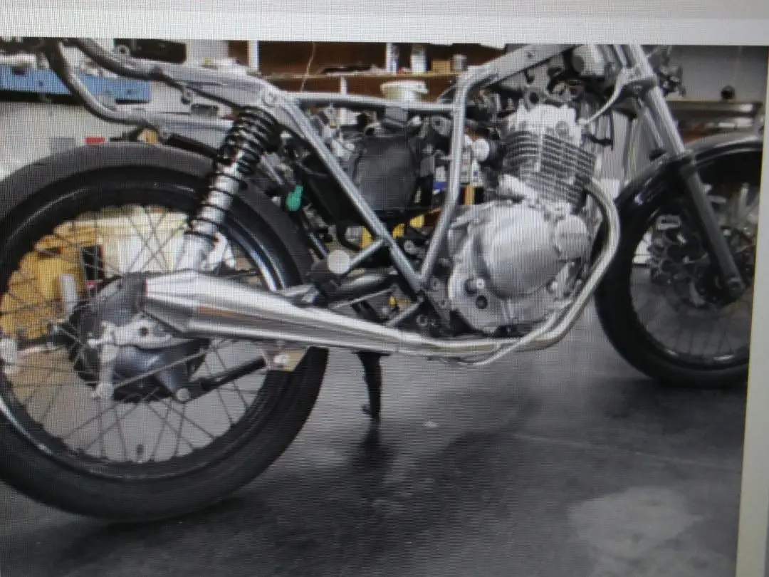 ボルティー２５０専用マフラーＮＪ４７Ａメガホンマフラー新品未使用の出品です。 ボルティー250専用マフラーNJ47Aステンレス製新品未使用