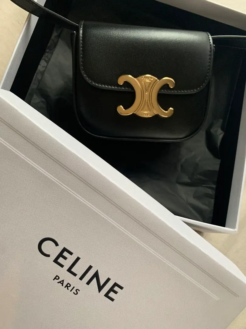 値下げ　CELINE ミニ　トリオンフ　正規品 ☆新作☆人気☆セリーヌ ミニトリオンフ シャイニーカーフスキン