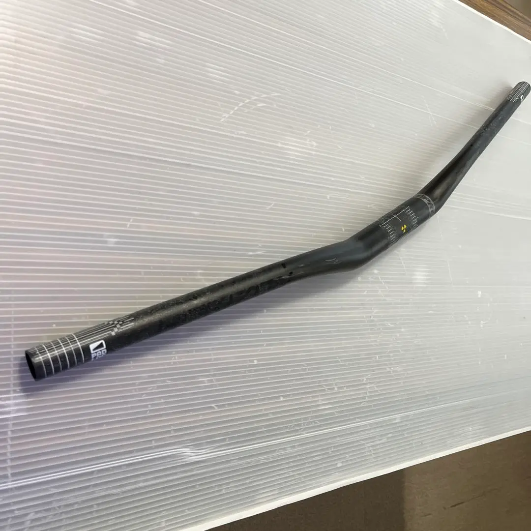 未使用品！！】Nukeproof Horizon V2 ライザーバー レッド
