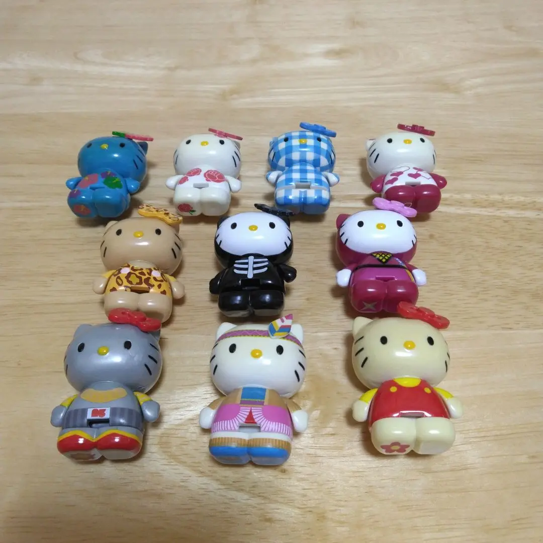 希少　ハローキティ コレブロック 9体 お座り フィギュア 全部ハローキティ”のHappyくじが登場 “約40センチ”のビッグ
