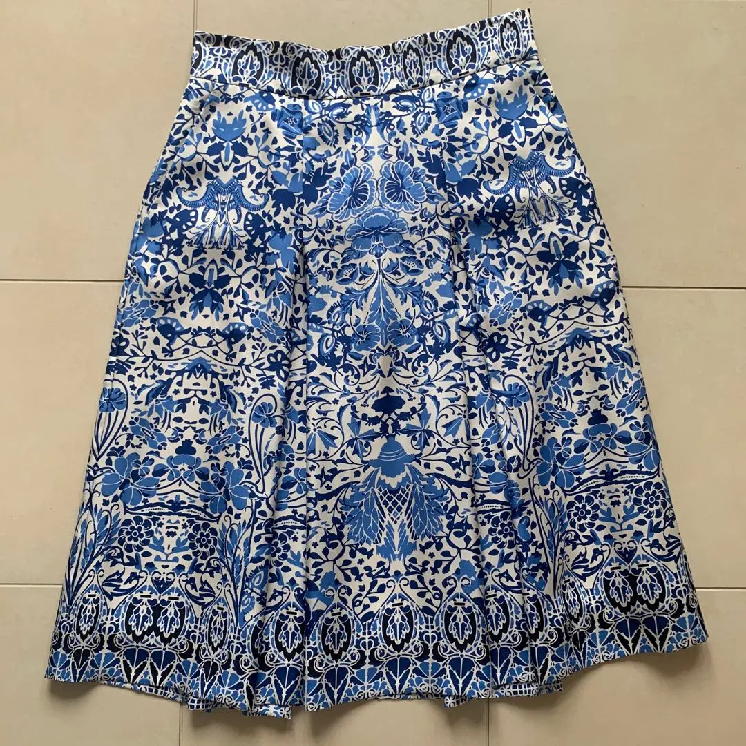 Thumbnail of Final price reduction for the heatwave! Brooks Brothers floral flare skirt, size 2