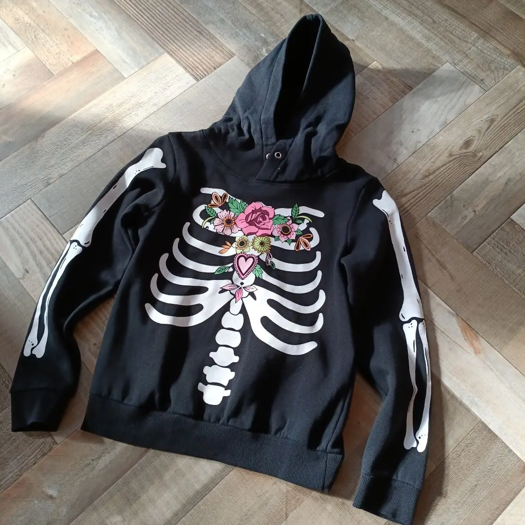 Thumbnail of H&M: Perfect for Halloween!! Skull and Flower Print Hoodie
