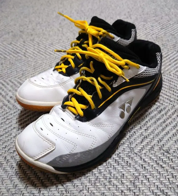 Thumbnail of To N*i-sama: YONEX Badminton Shoes, 26.5cm
