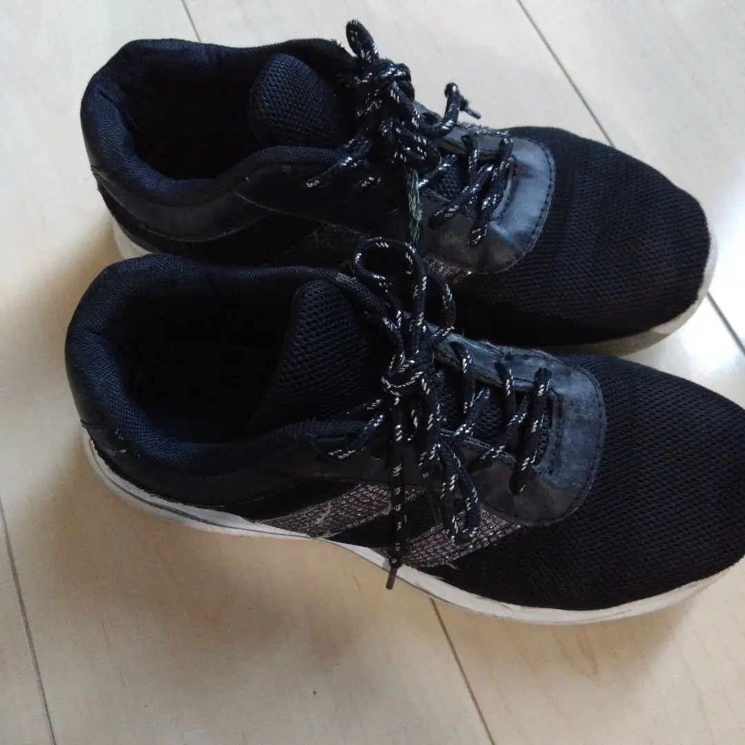 Thumbnail of Sneakers, 23 cm