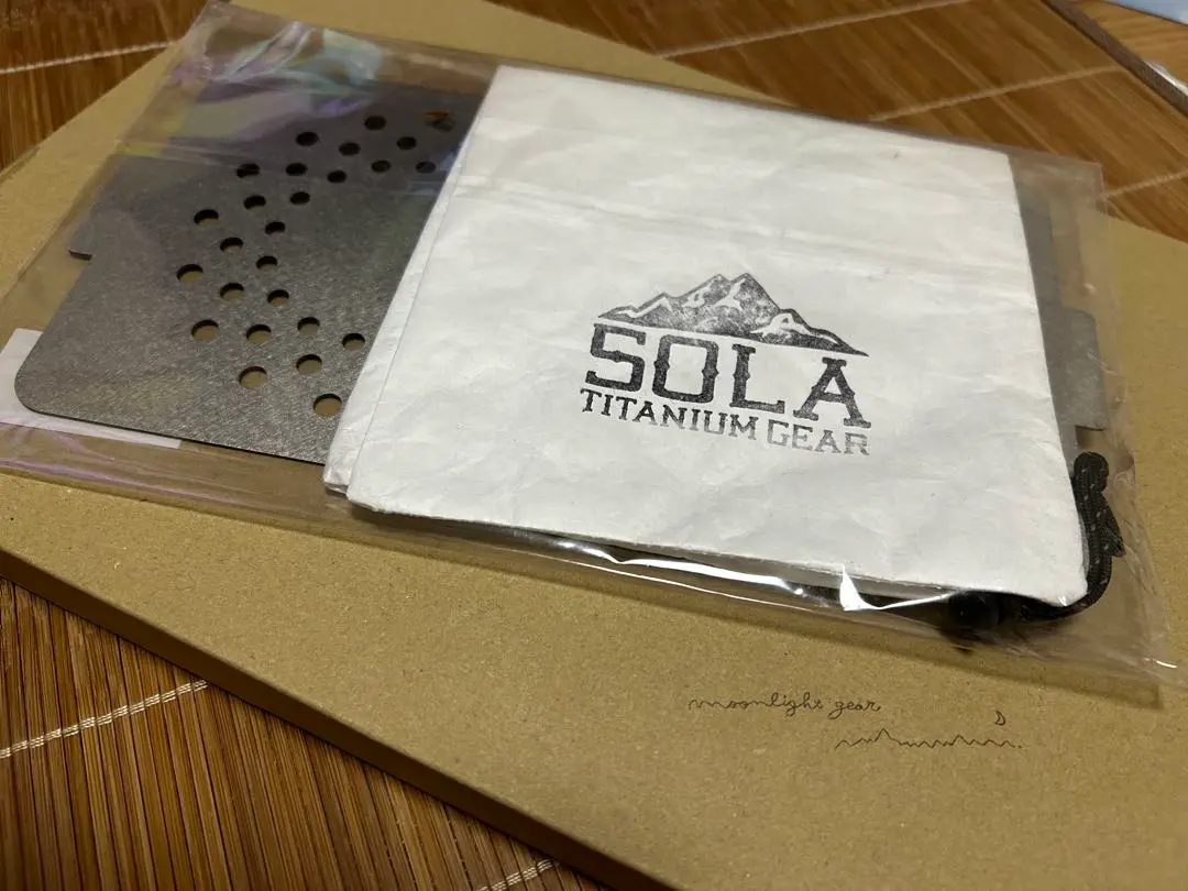 テーブル・チェア・ハンモック SOLA TITANIUM GEAR Super Table#1 & B.P.C ギアレビュー]SOLA TITANIUMGEAR スーパーテーブル#1！170gのUL