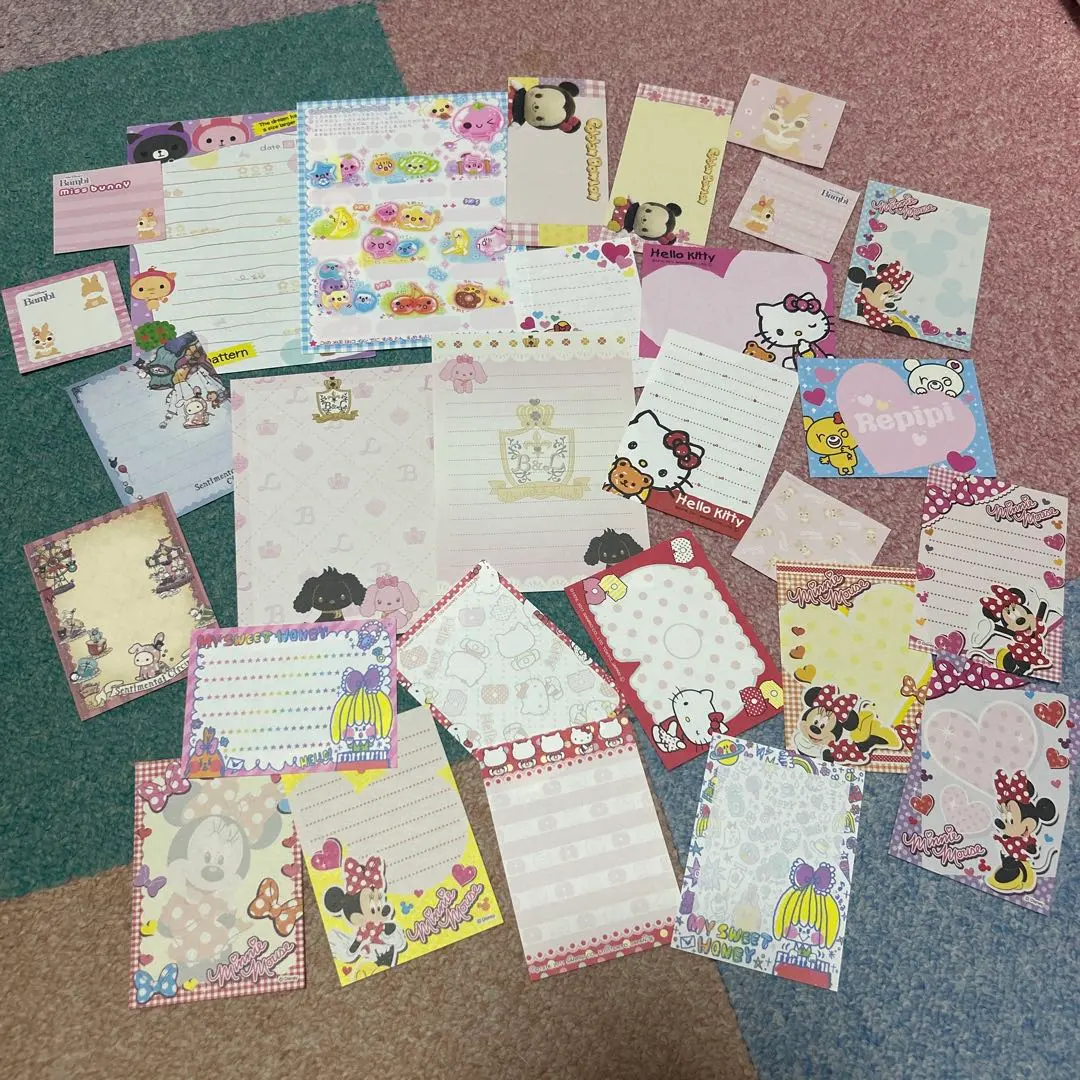 Thumbnail of Anonymous Delivery: Assorted Rose Memo Pads, Heisei Retro Set