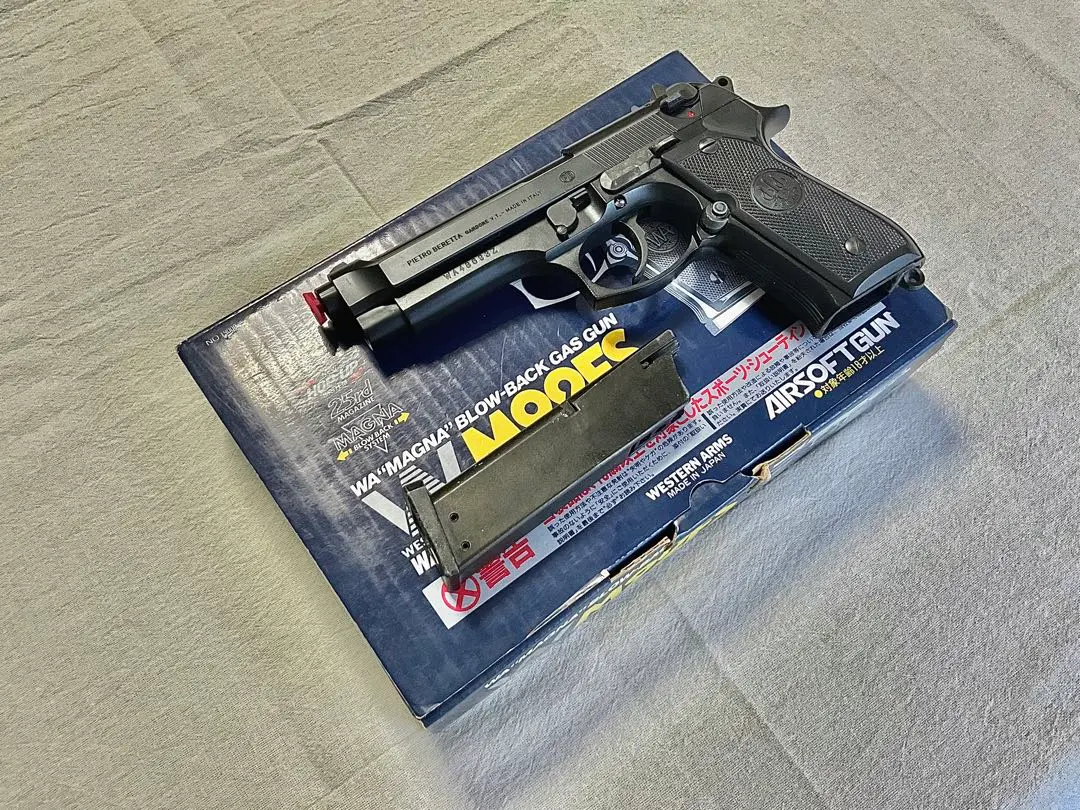 【稀少品】ノンホップ仕様　WA ウエスタンアームズ　ベレッタ　M9　エアーガン ウエスタンアームズ】ベレッタM92FS INOX HW