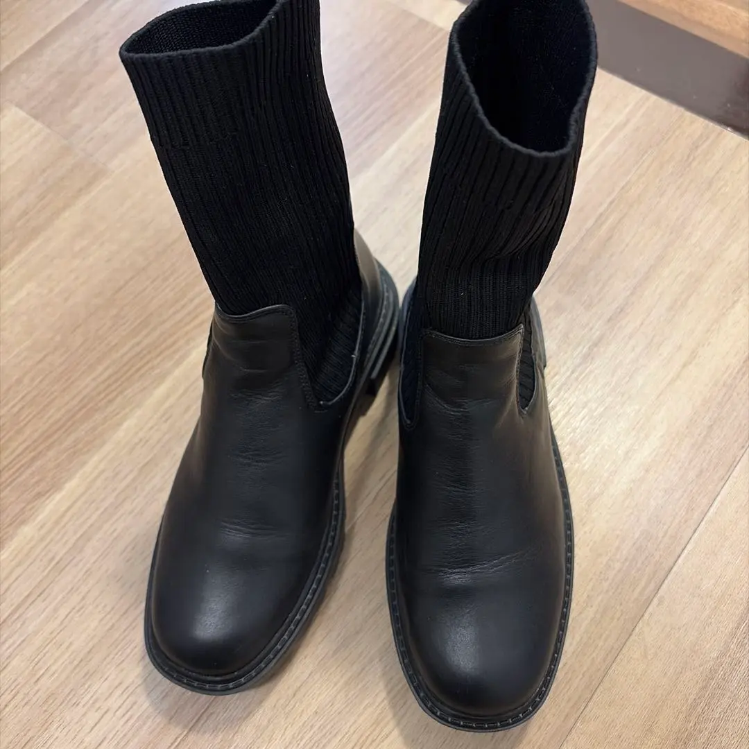 Thumbnail of Iapapione 23.5 Side Gore Boots Black Leather with Knit Socks