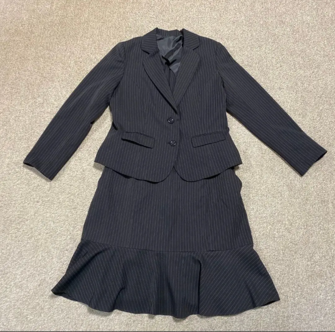 招聘西裝 條紋 的縮圖