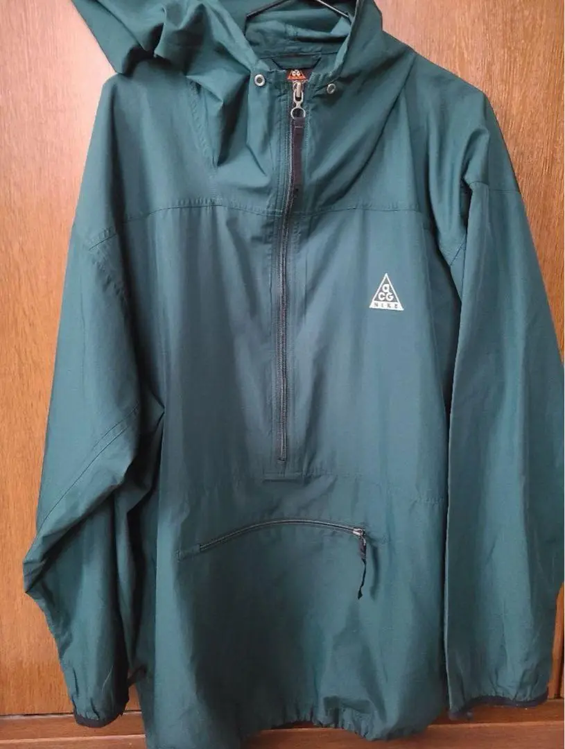 2025年最新】NIKE ACG カラー：グリーン系 ナイロンジャケットの