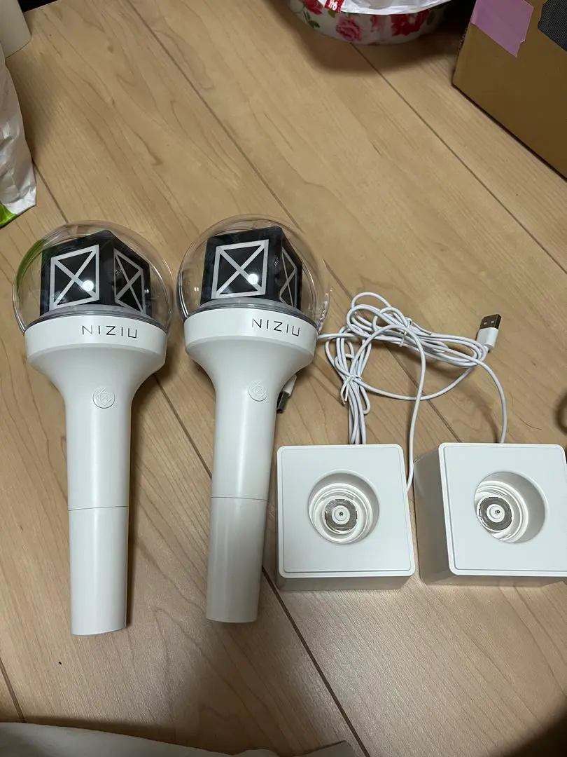 動作確認済⭐︎ NiziU ペンライト　2本 NiziU ペンライト2本セット LEDライト付き