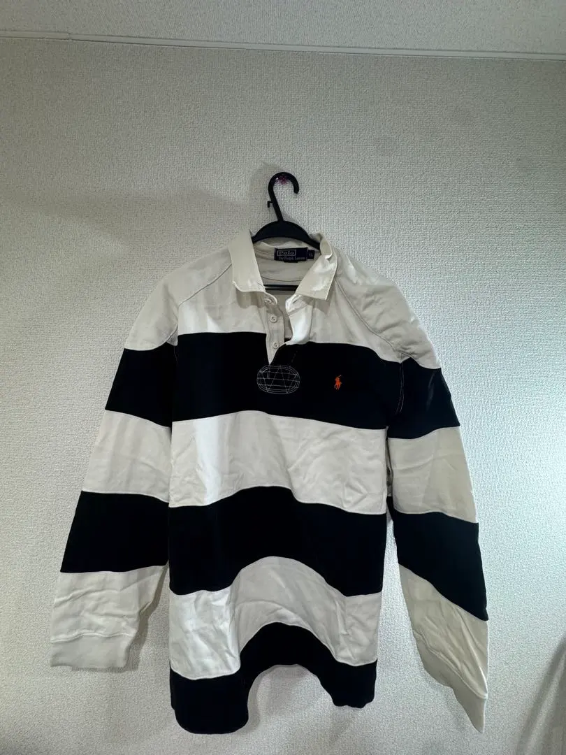 橄欖球衫 白色與黑色 條紋 的縮圖