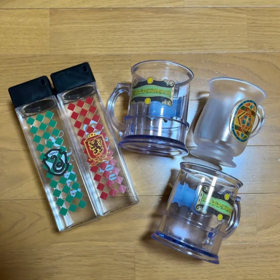 ハリーポッターカフェ　チャーム付き　ドリンクボトル　全セット 2025年最新】ハリーポッターカフェ ボトルの人気アイテム - メルカリ