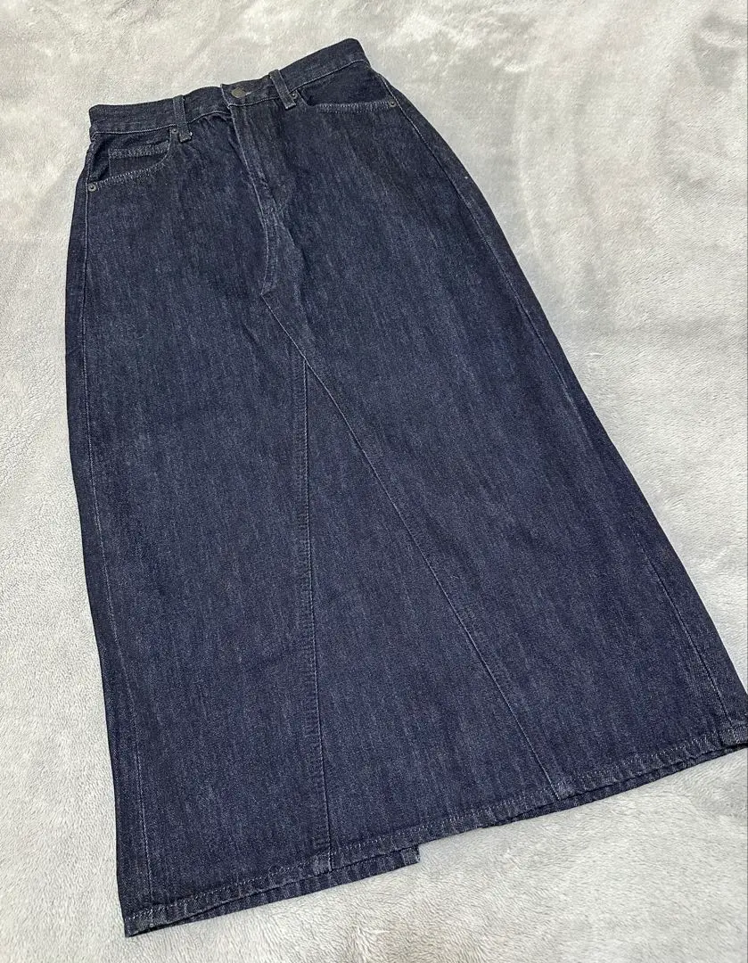 Thumbnail of UNIQLO Denim Tight Skirt, 58cm waist