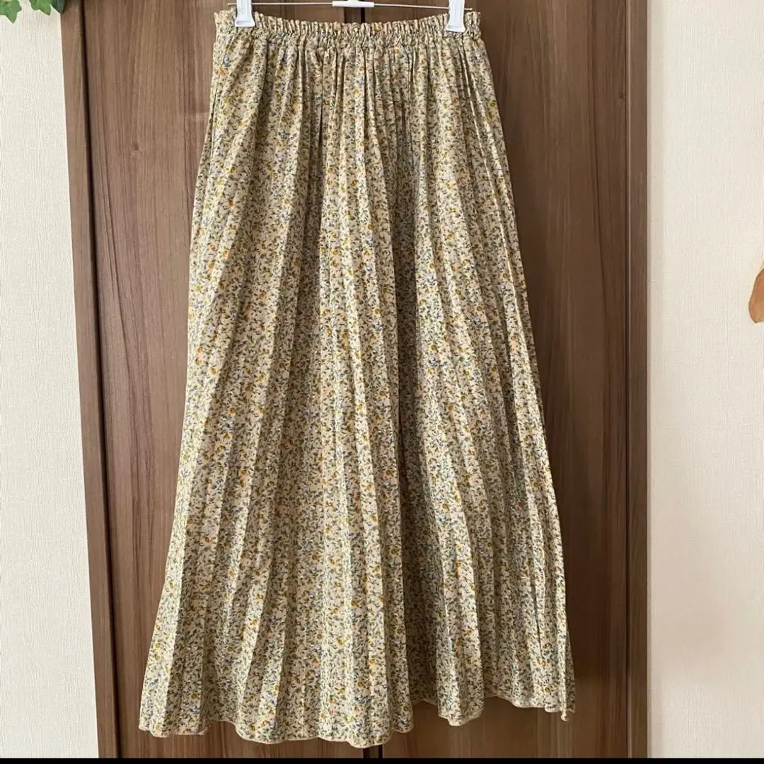 Thumbnail of Nice Claup Floral Pleated Long Skirt