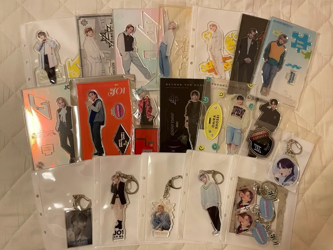 Thumbnail of Sho Oohira (JO1) acrylic stands, keychains, and缶 badges - bundle sale
