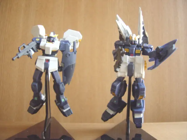 BANDAI - 機動戦士ガンダムMＳ開発記録 Amazon.co.jp: 機動戦士ガンダムMS開発記録2 ガンダムTR-1