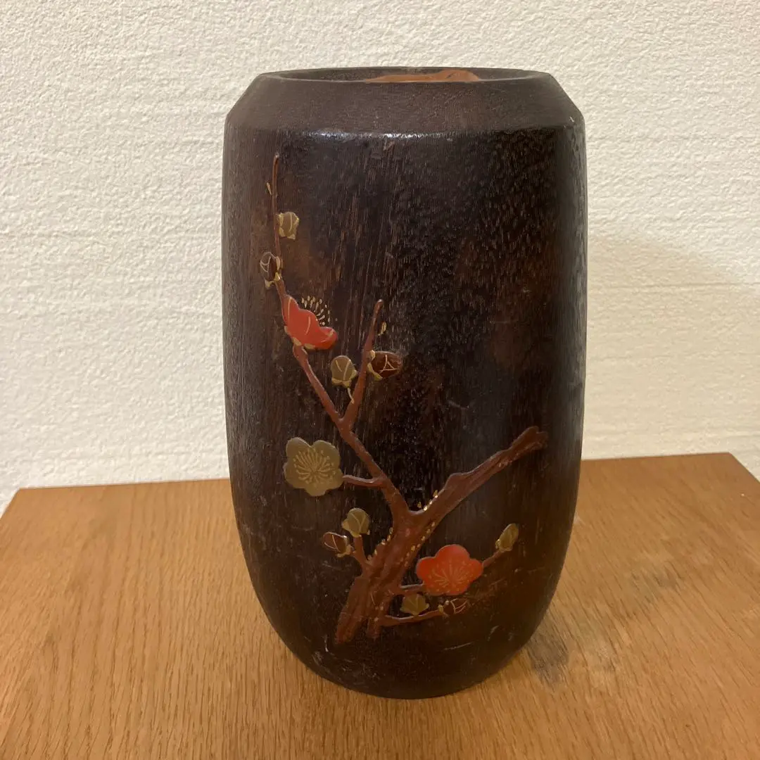 広常作　桐工芸と加賀蒔絵の花いれです 広常作 桐工芸と加賀蒔絵の花いれです 金沢蒔絵 高蒔絵 桐製
