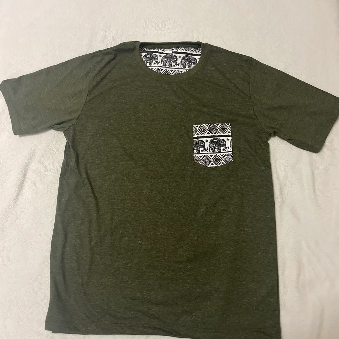Thumbnail of Brand new, unused elephant print pocket T-shirt, size L, souvenir from Thailand