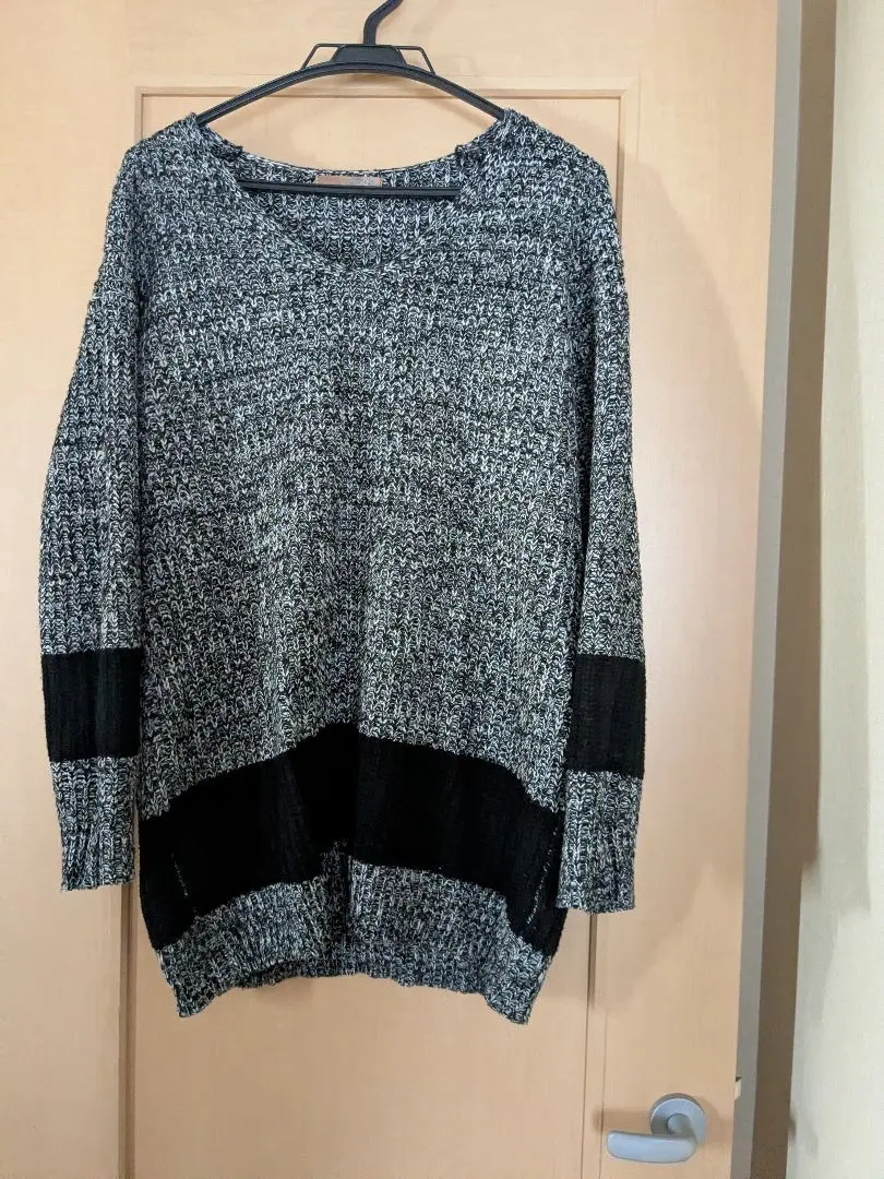 Thumbnail of Knit sweater, long knit, black