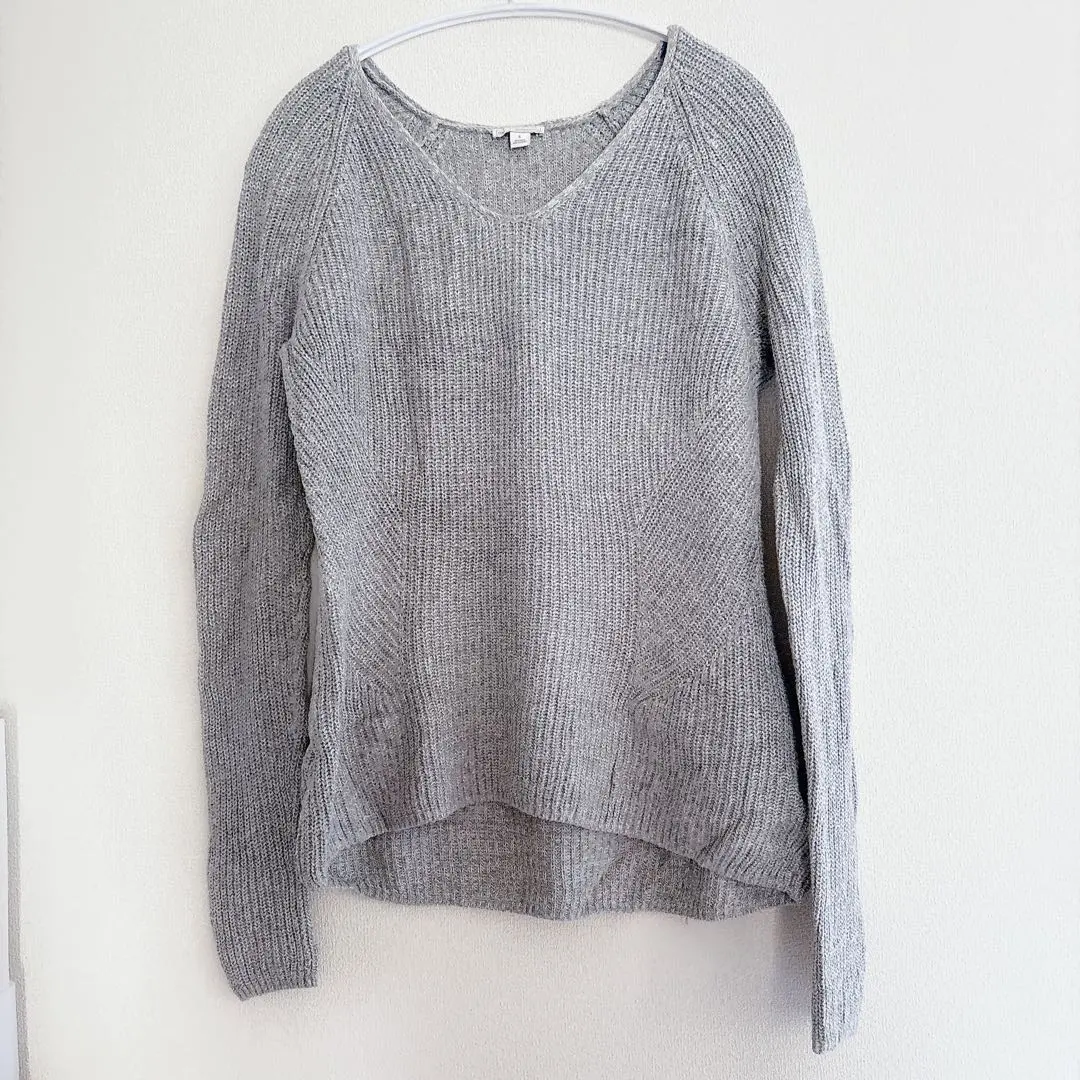 Thumbnail of Gap Gray V-neck knit sweater S vintage clothing