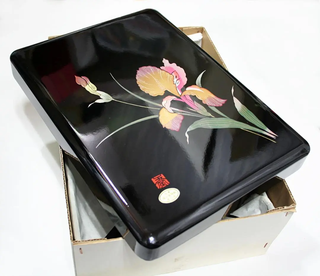 【新品】長手盆　黒　木製　漆塗り　若松　（金蒔絵・盛絵） 尺七寸長手盆 本金研蒔絵 木製 高級漆器 漆塗り 鉄火花 花柄