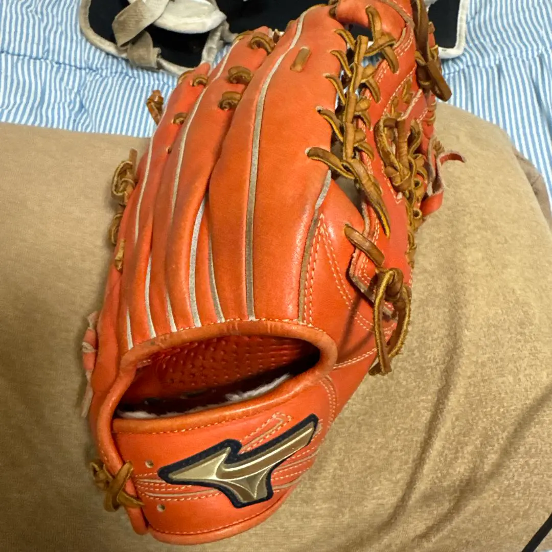 Thumbnail of Mizuno Global Elite Orange Glove, Right-handed