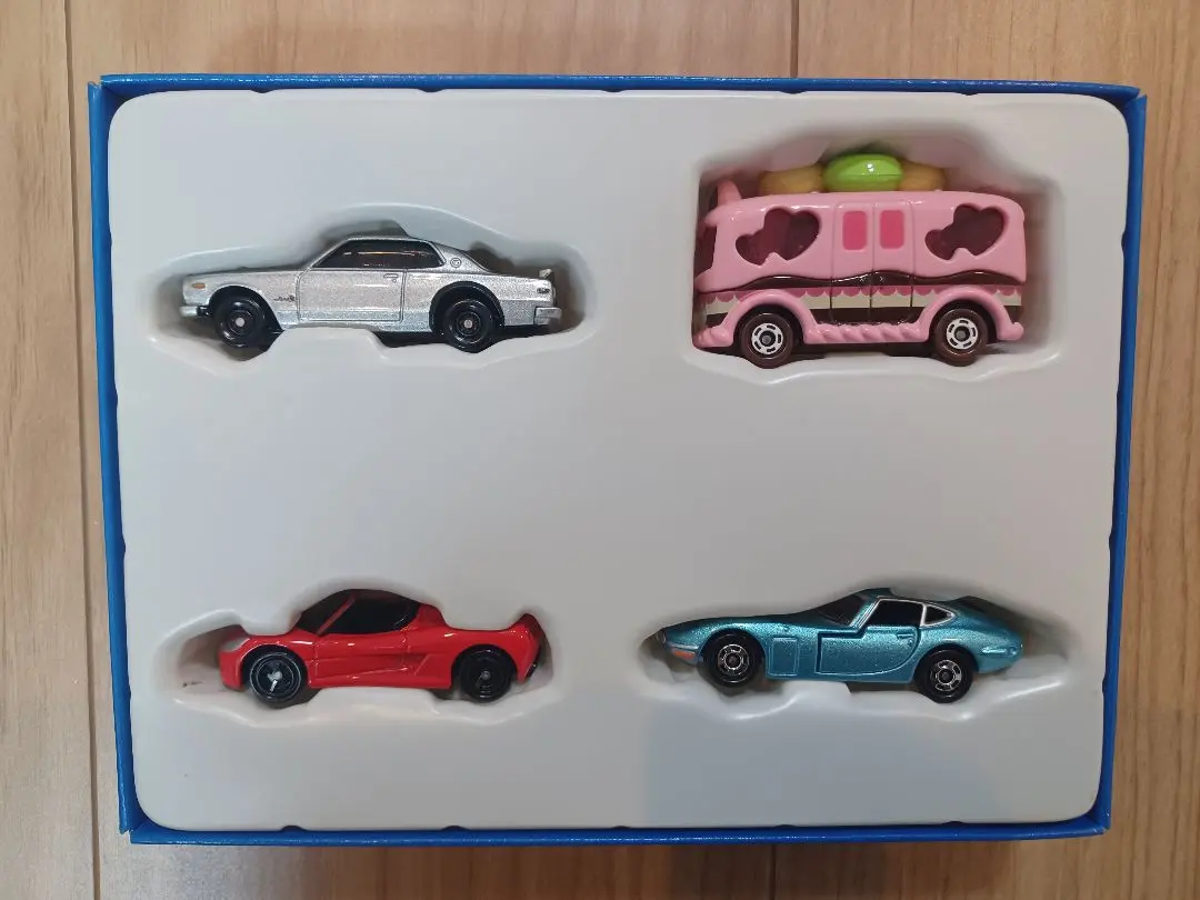 タカラトミー2015株主優待限定企画セット（日産スカイライン 2000GT-R） Amazon | トミカ タカラトミー 2015株主優待限定企画セット ばら