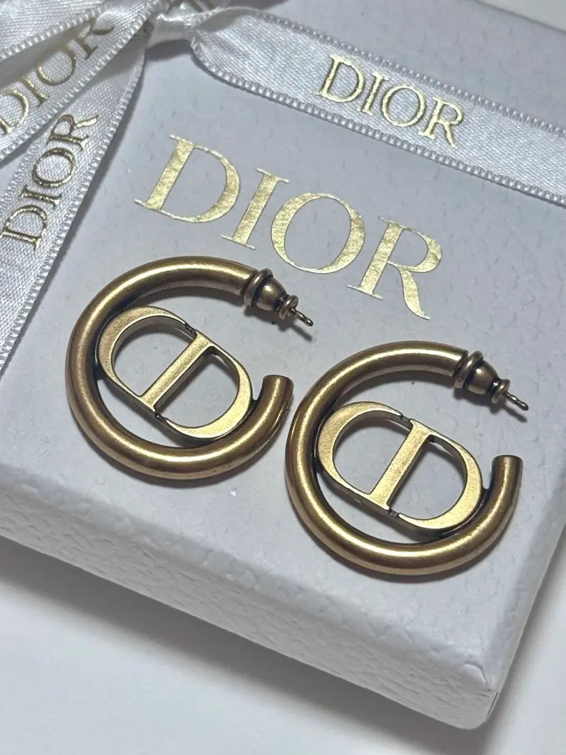 Diorモンテーニュフープピアス　片方 Christian Dior - Dior モンテーニュフープ ディオール ピアスの