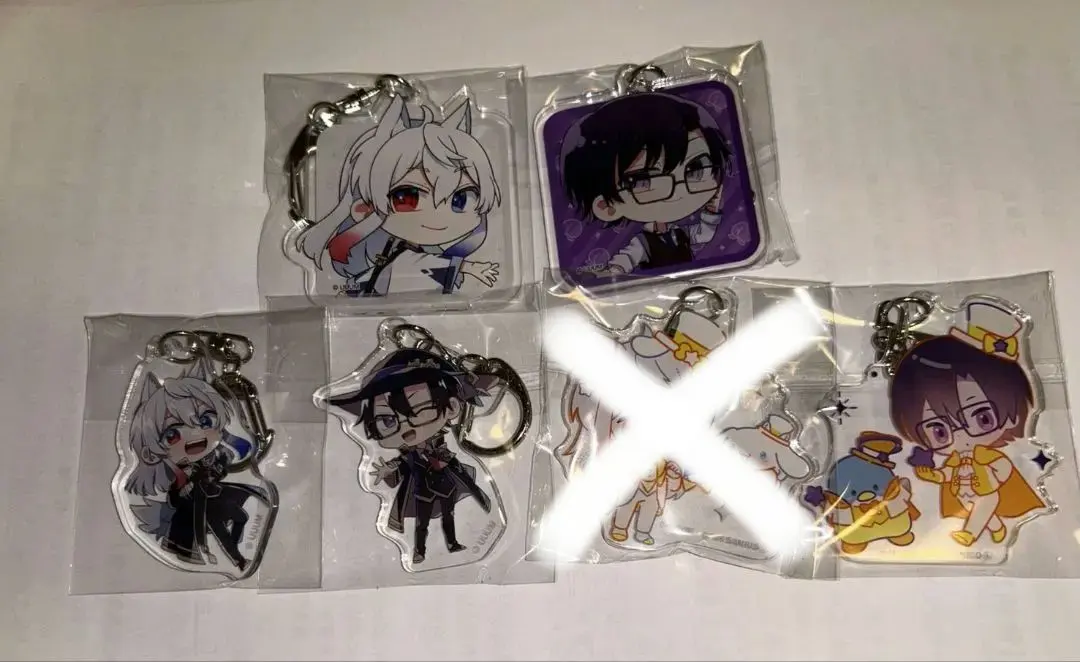 Thumbnail of Colorful Peach Donut & Mofu Acrylic Keychains Set