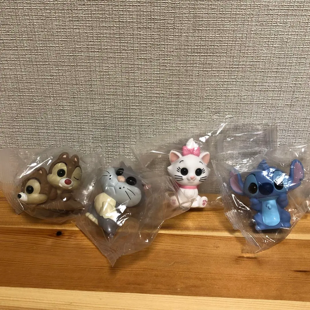 迪士尼角色 閃亮眼 軟膠收藏 轉蛋 盒玩 全套 的縮圖