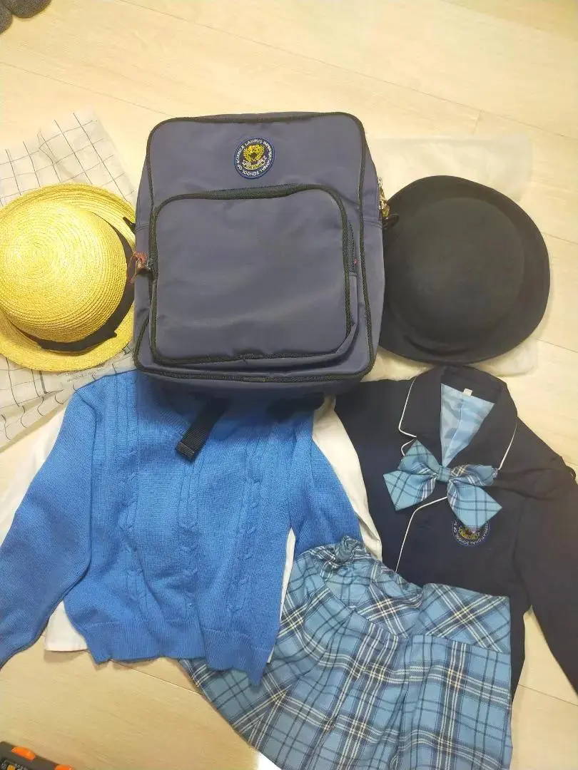 ローラスインターナショナルスクール　小学部制服　8点 新校舎オープン！】ローラスインターナショナルスクール初等部