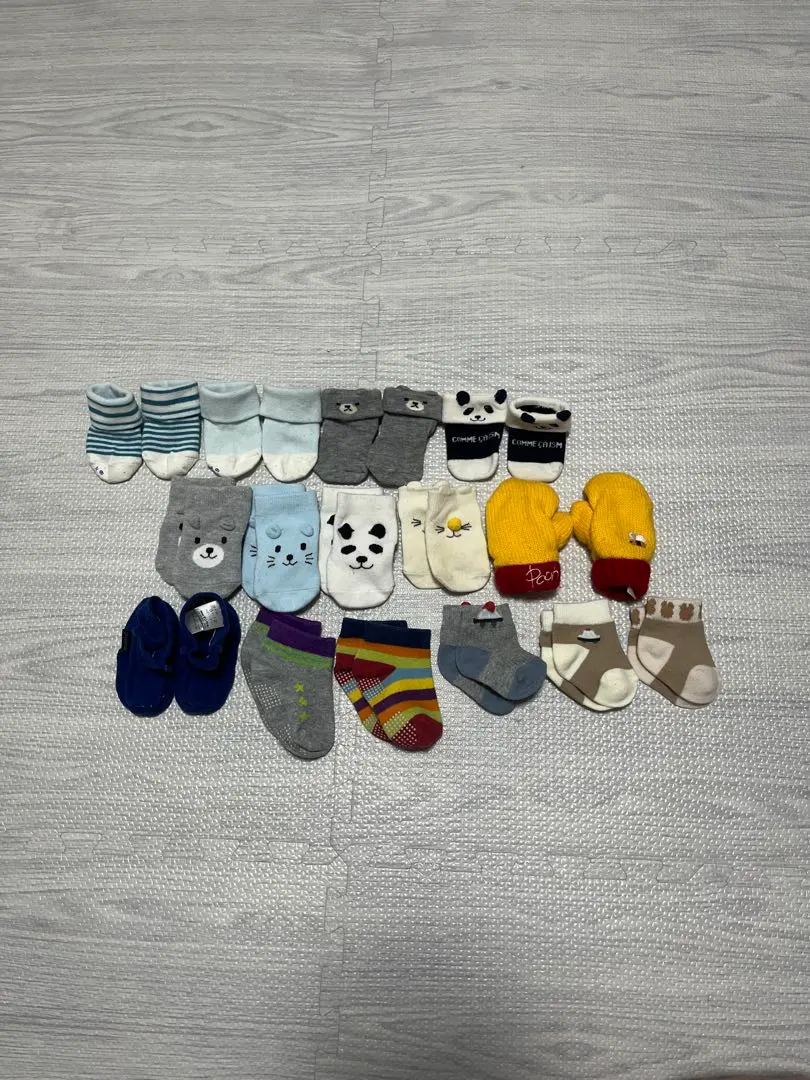 Thumbnail of Baby socks, bulk sale