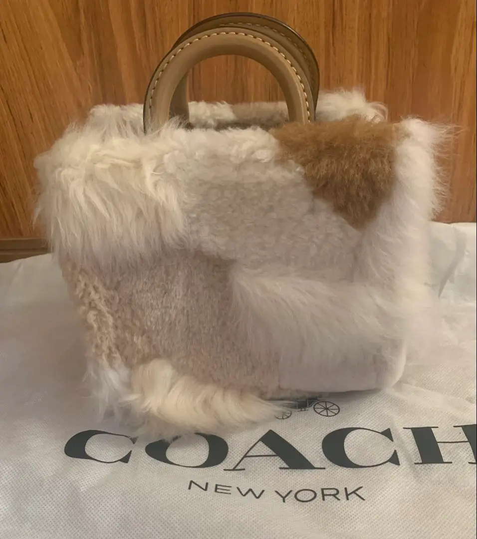 【最終価格】【新品】COACHコーチ ローグ25パッチワークファー３WAYバッグ 公式】COACH – コーチ | ローグ 25・パッチワーク