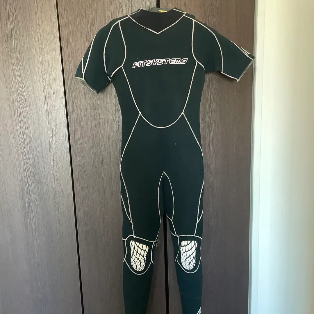 fitsystems フィットシステムズ 半袖タッパー FSL model｜フィットシステムズ ウェットスーツ | 熟練した職人