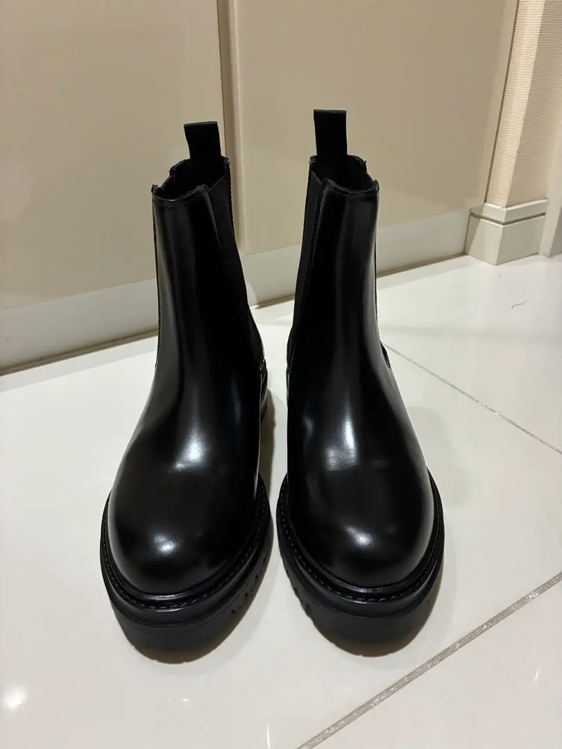 Thumbnail of Excellent condition MARITAN VERONA Maritan Verona side gore boots black 36