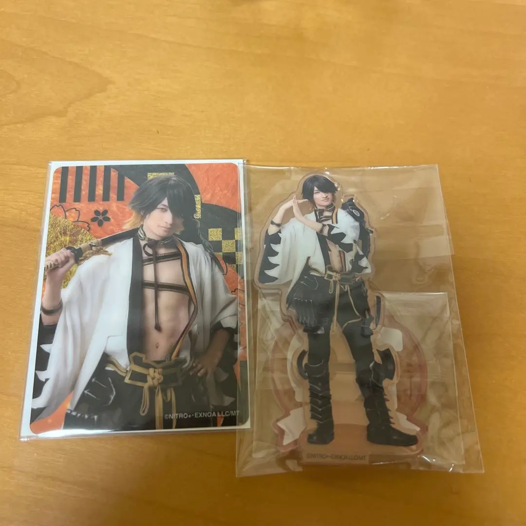 Thumbnail of Toumyu Nagasone Kotetsu acrylic stand and trading cards