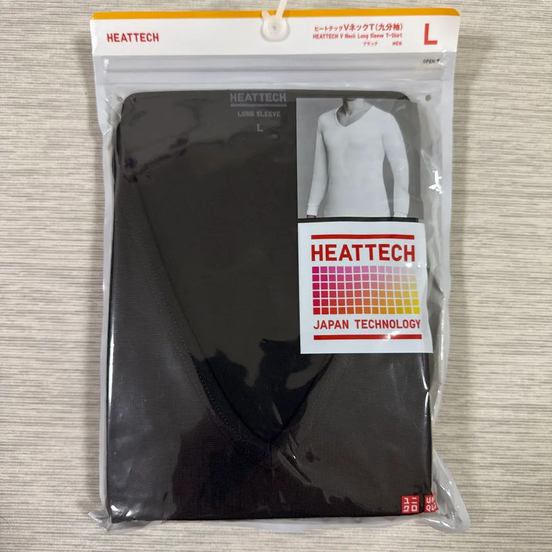 Thumbnail of MEN HEATTECH V-Neck T-Shirt (9/10 Sleeve) L size Black