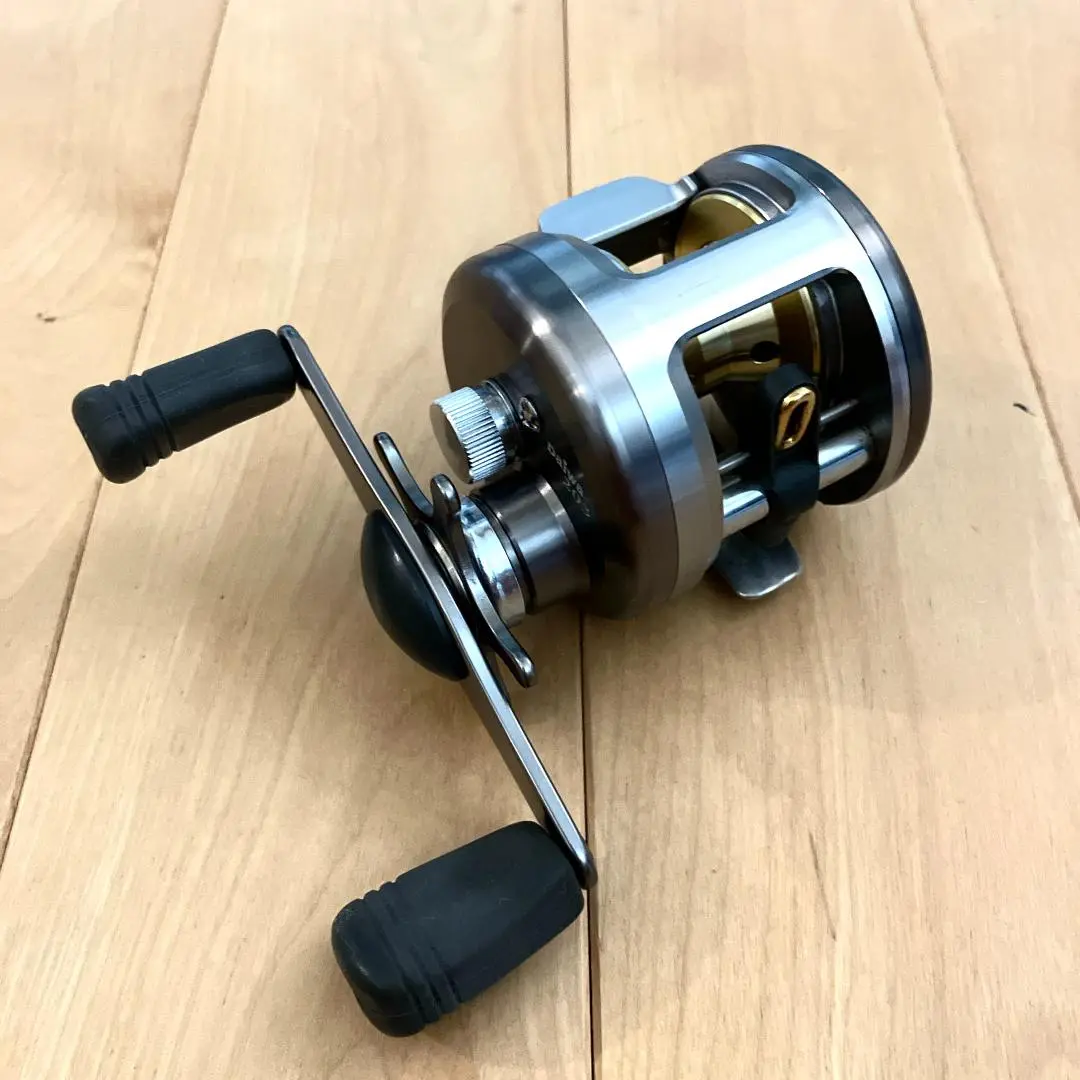 t*g様 Daiwa ダイワ ミリオネア CV-X 105 ベイトリール ダイワ ミリオネア CV-X 105 ベイトリール カスタムハンドル