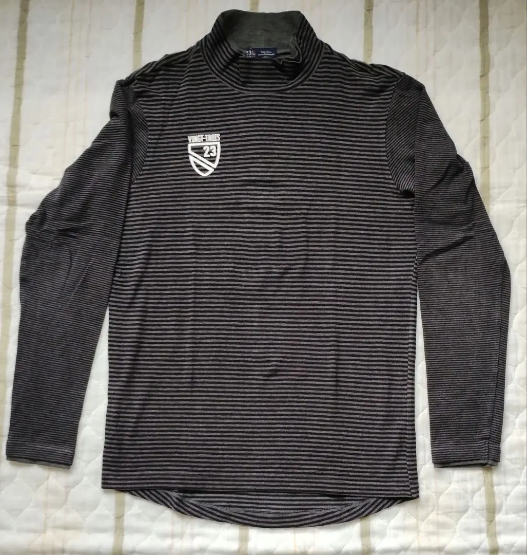 Thumbnail of 23区 Golf, two different colored VINGT-TROIS striped turtleneck shirts