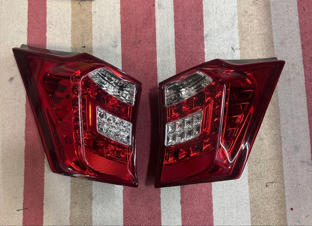 Junyan GB3 フリード テールランプ 左右 LT-HU493 LED - メルカリ