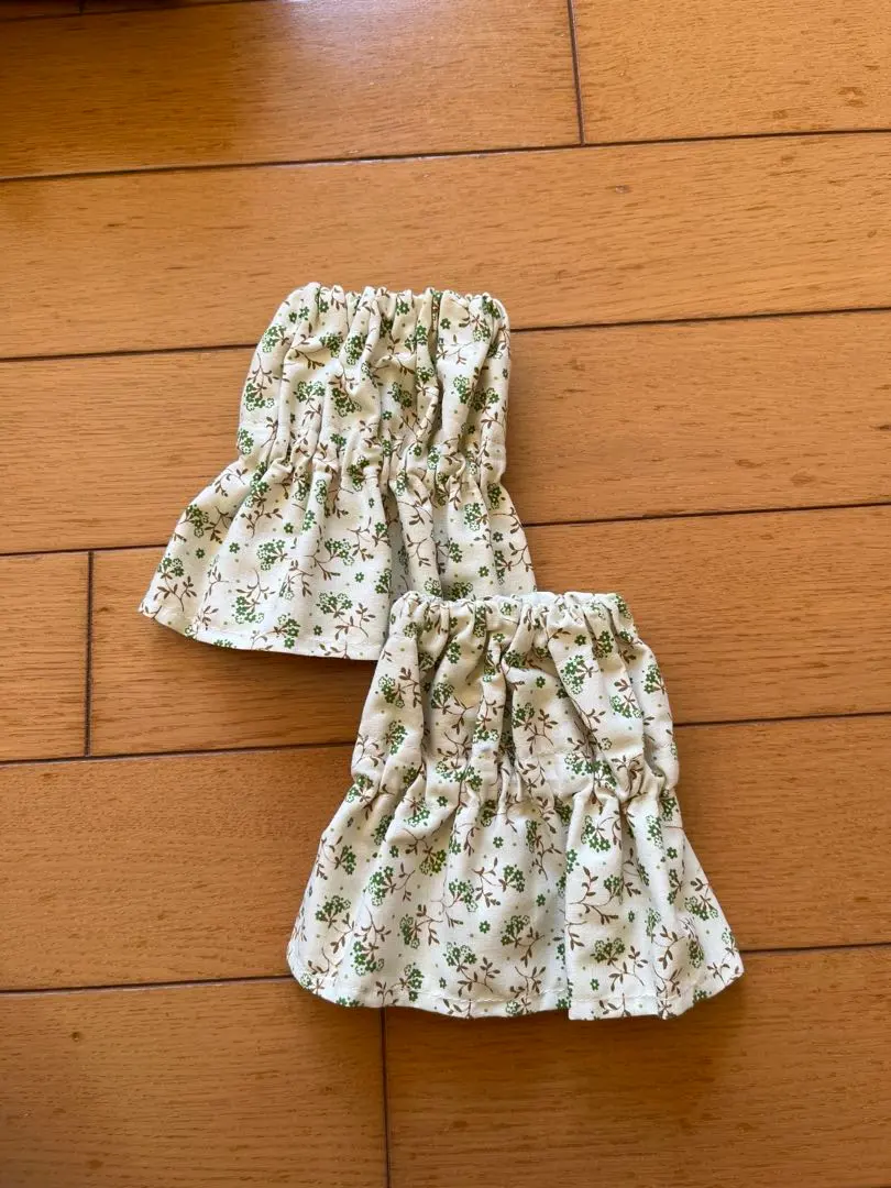 Thumbnail of Handmade Arm Covers - Small Floral Green