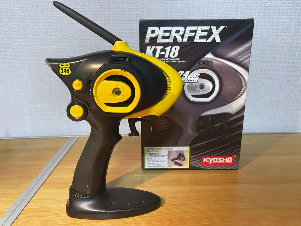 KT-18『京商』ミニッツ PERFEX ASF2.4GHZ『限定カラー』箱付 Yahoo!オークション -「ミニッツ kt-18」の落札相場・落札価格