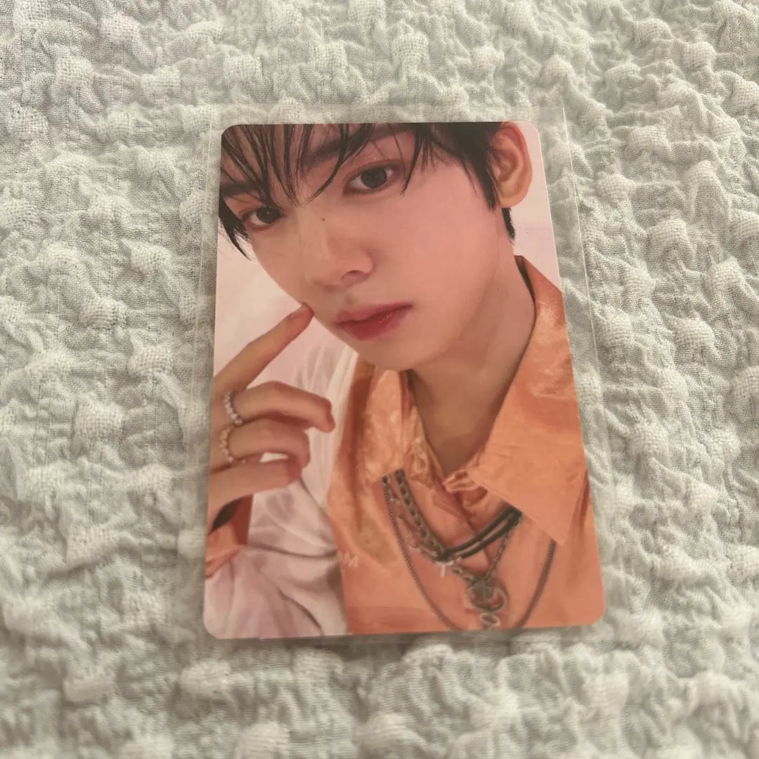 Thumbnail of Yujin (ZEROBASEONE) trading card