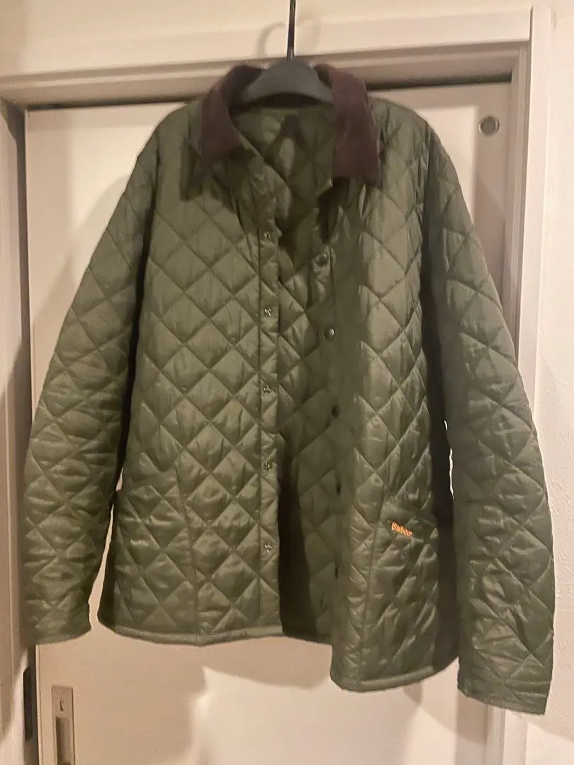 Thumbnail of Barbour quilting